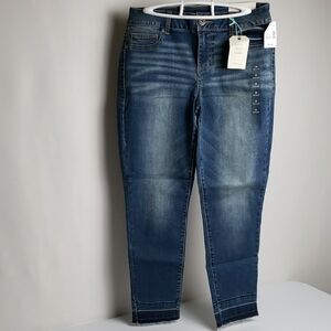 Maurices Blue Ankle Length Cropped Jeans